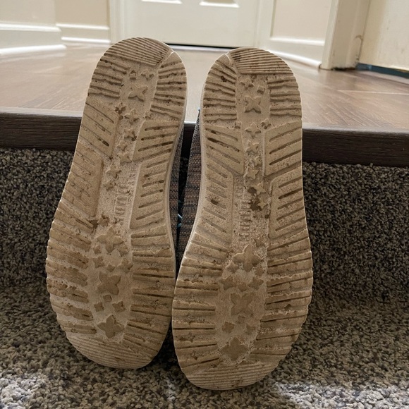 Hey dude Wendy Sox. Pink/aqua size 10 - Picture 3 of 4